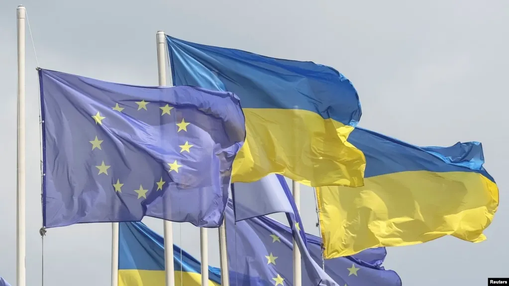 Евросоюз единогласно согласовал изменения бюджета для выделения Украине кредита на 90 млрд евро и одобрил 20-й пакет санкций против России; первый транш Киев ожидает в конце мая – начале июня.