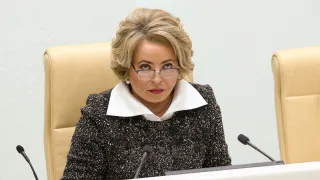 Спикер Совета Федерации Валентина Матвиенко заявила, что остановить вымирание России помогут переезд людей из мегаполисов в просторные дома по всей стране и массовая высадка цветов во дворах, на фоне исторического падения рождаемости и роста естественной убыли населения.