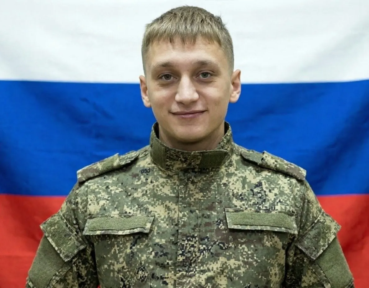 23-летний студент из Бурятии заключил контракт с Минобороны и через три месяца службы погиб под Луганском — это первый известный случай смерти участника новой кампании вербовки в войска беспилотных систем.