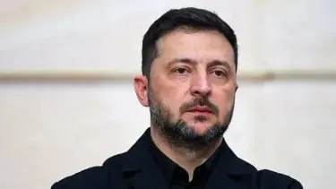 Президент Украины заявил 10 мая, что российские силы продолжают боевые действия вопреки объявленным перемириям, назвав масштабные обстрелы, штурмы и почти 10 тысяч ударов дронами-камикадзе за сутки.