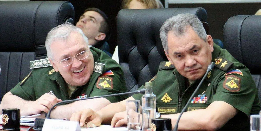 В Москве суд удовлетворил иск Генпрокуратуры и обратил в доход государства деньги, недвижимость и прочие активы бывшего первого замминистра обороны на сумму 5,5 млрд рублей.