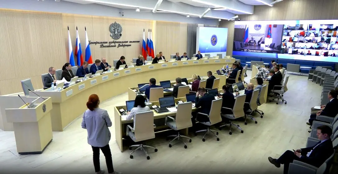 На заседании ЦИК мандат депутата передали бывшему губернатору Брянской области Александру Богомазу, рекомендованы руководители избиркомов в Оренбургской и Тверской областях, а также внесены изменения в правила публикации опросов и порядок финансирования партий.
