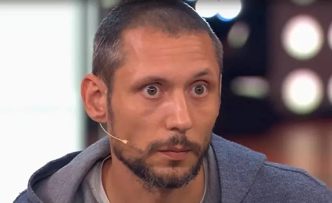 Житель Омска утверждает, что его удерживали в казино в Камбодже; он сумел перелезть через забор с колючей проволокой, скрыться в джунглях и был найден местными жителями рядом с Сиануквилем. Ему оказали медицинскую помощь, документы были в порядке.