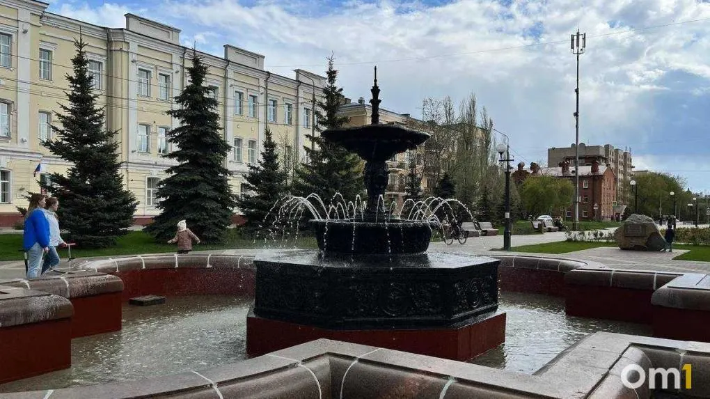 В Омской области ожидается переменчивая погода: тёплые и жаркие дни сменяться грозами, сильными дождями и порывами ветра, местами возможен град.