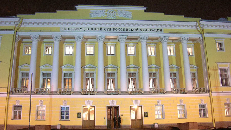 Председатель Конституционного суда Валерий Зорькин заявил, что антикоррупционные иски прокуратуры не должны иметь сроков давности из‑за скрытого характера коррупционных схем. Эти иски стали основным инструментом возвращения активов государству на сумму около 6,5 трлн рублей.