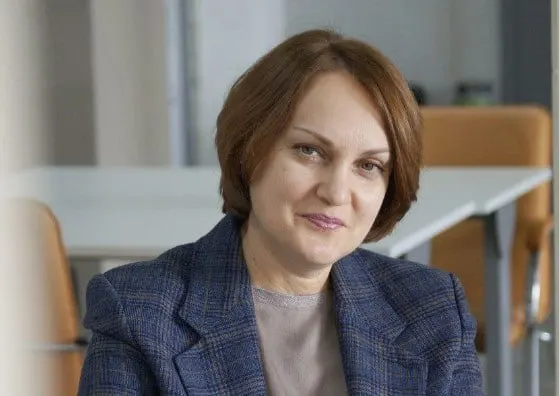 Ректор Омского педагогического университета Наталья Макарова в 2025 году в среднем получала 551,6 тыс. руб. в месяц — на 214,6 тыс. руб. больше, чем в 2024 году.