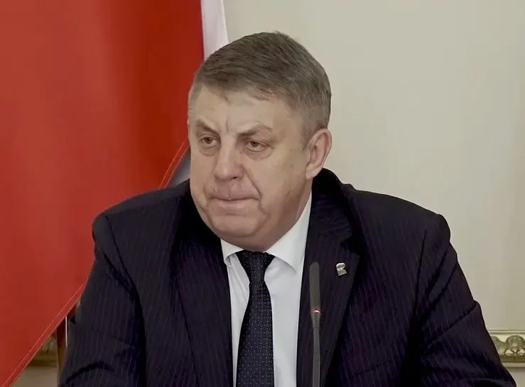 Александр Богомаз подал в отставку и уже на следующий день получил мандат депутата Госдумы от «Единой России». ЦИК утвердил назначение; одновременно в отставку ушёл глава Белгородской области Вячеслав Гладков.