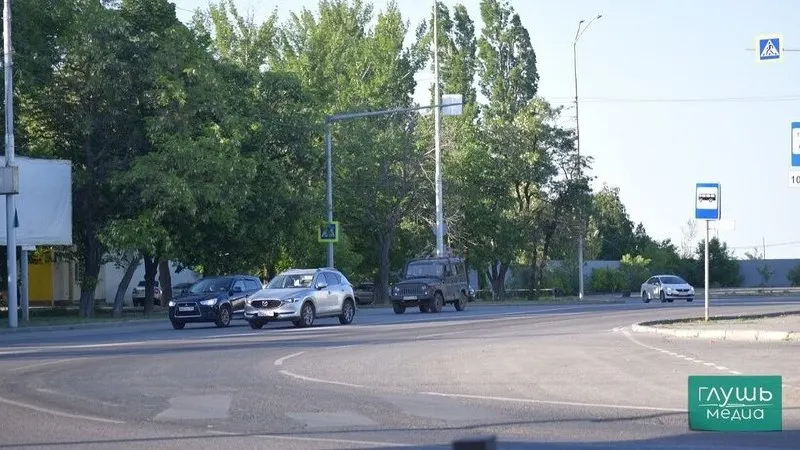 Правительство утвердило стратегию повышения безопасности дорожного движения до 2030 года (с перспективой до 2036 года). Среди предложений — новые меры для пьяных водителей, дополнительные проверки для лишённых прав и внесудебные блокировки сайтов с контентом, дискредитирующим требования ПДД.