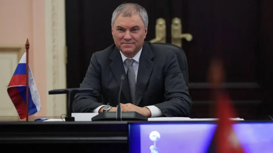 Председатель Госдумы заявил, что использование западного оружия и спутниковых технологий для ударов по гражданским объектам может вынудить Россию применить «оружие, которое не оставит следа ни от кого». В ответ на удары по оккупированному Старобельску Москва объявила о подготовке контрмер.