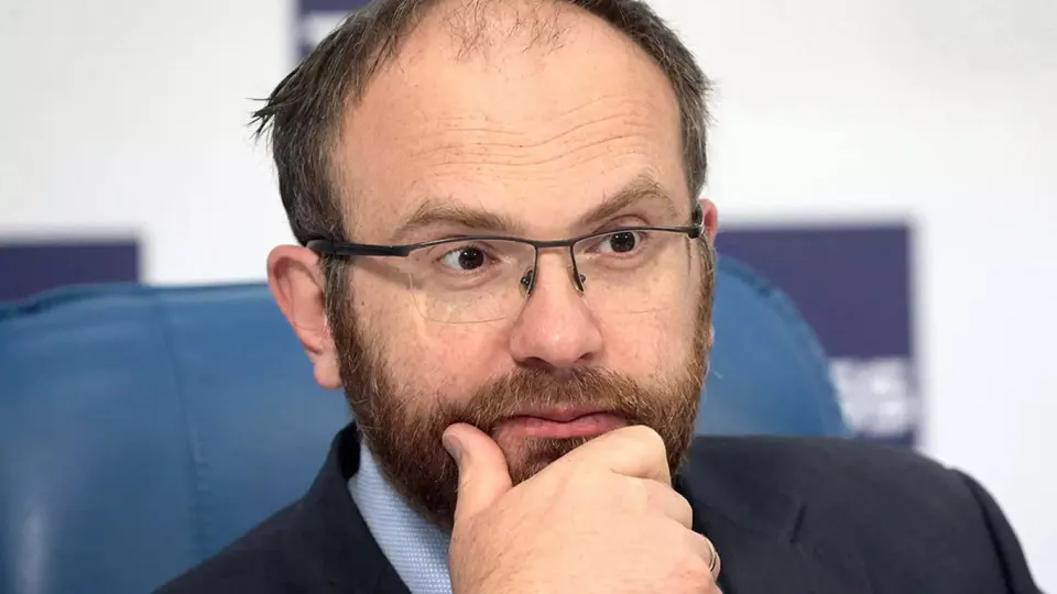 Заместитель председателя синодального отдела РПЦ заявил, что отключения интернета демонстрируют хрупкость технологической цивилизации и напоминают о вечных ценностях; ограничения уже затронули большую часть страны.
