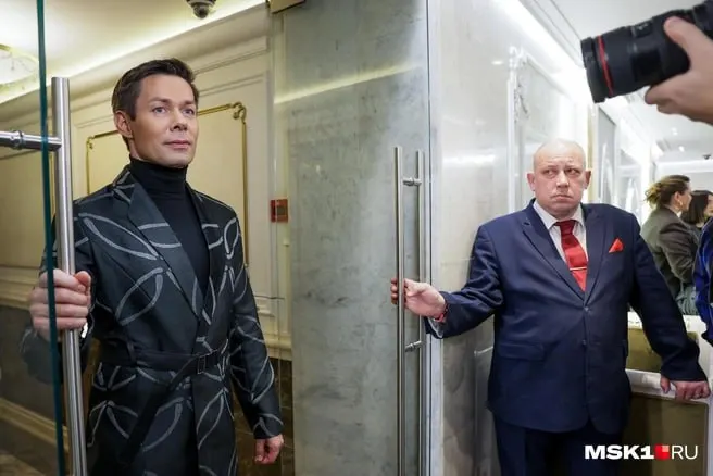 Артист даст большой юбилейный концерт в филармонии Омска 9 ноября. Билеты уже в продаже — от 2 000 ₽ на балконе, партер от 3 600 до 6 000 ₽.