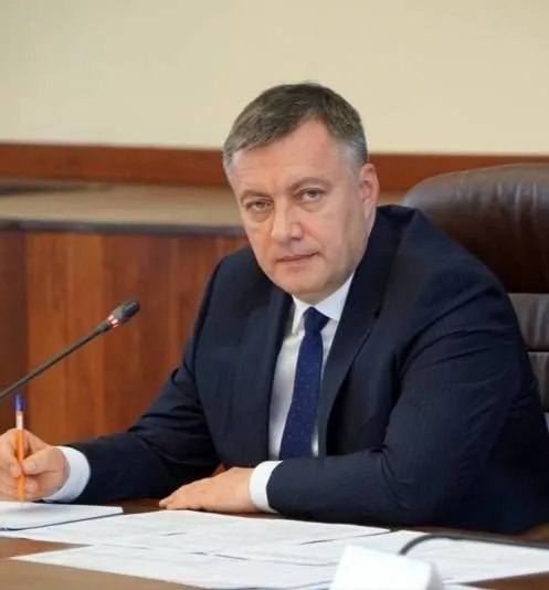 Игорь Кобзев рассказал о решениях федерального штаба: приоритетной доставке бензина и дизеля для северного завоза, отгрузках независимым АЗС по контрактам и совместной работе с «Роснефтью» по ситуациям в Иркутской и Забайкальском регионах.
