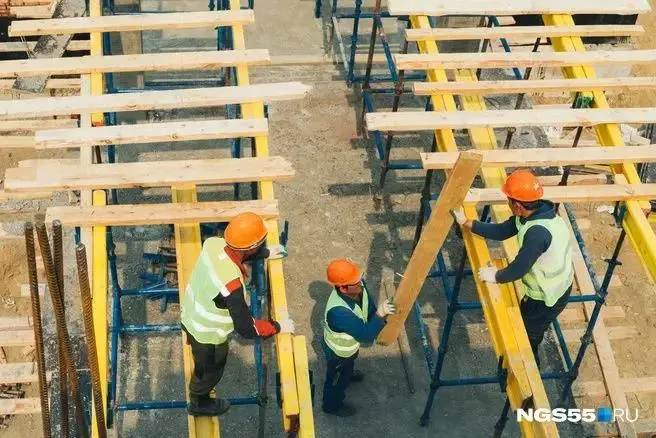 Инвестором проекта выступила петербургская компания — соглашение подписали на Петербургском международном экономическом форуме. Комплекс разместят на Левобережье, планируют сдать до конца 2034 года.
