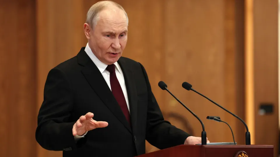 Президент России заявил, что Москва ответит ударами по европейским государствам, если с их территории будут запускаться беспилотники по российским объектам; страны Балтии отвергают обвинения.
