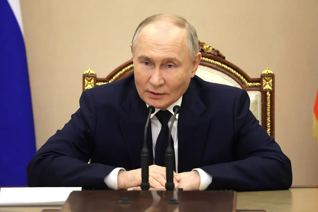 Президент потребовал обеспечить непрерывность работ над ледоколами и отметил важность выполнения планов по проекту «Лидер».