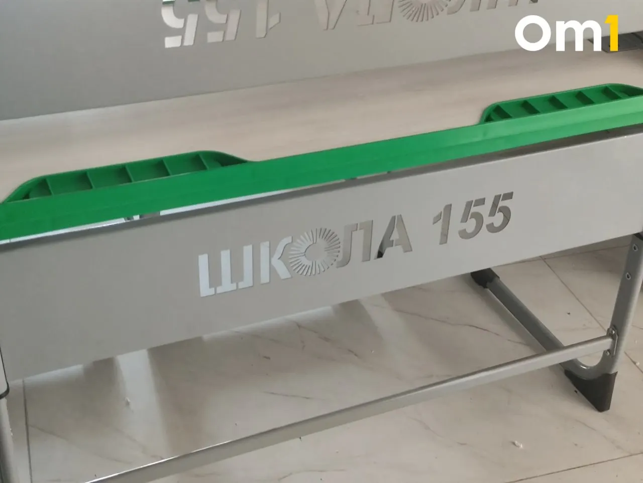 Здание на 1100 учащихся откроют 1 сентября. По словам директора, в каждой параллели примерно по четыре класса, подрядчик строительства — компания «Русстрой».