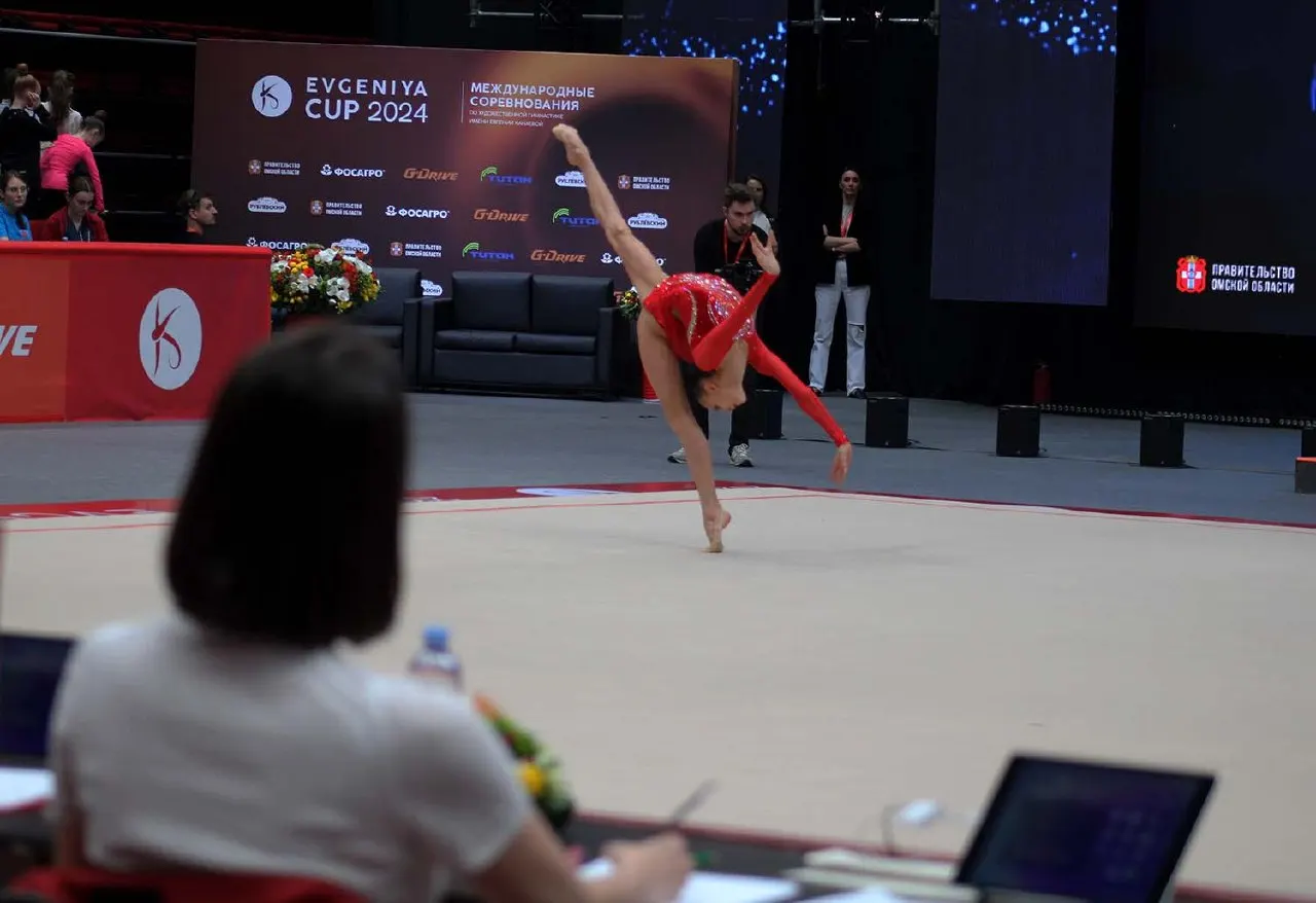 На G-Drive Арене 9–10 июня проходит пятый юбилейный турнир Evgeniya Cup: участницы из шести стран, ведущиесякомментаторы и гала‑шоу с примой Большого театра и олимпийской чемпионкой.