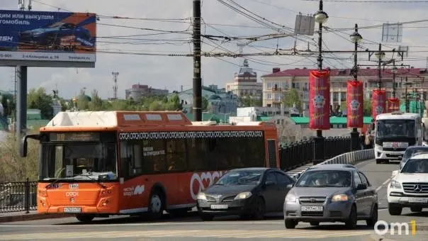 После концерта примерно в 23:00 от остановок «КДЦ Маяковский» и «Госпиталь» отправятся 40 единиц транспорта — на 10 больше обычного — по заранее объявленным маршрутам.