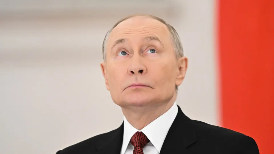 В администрации обсуждается сценарий, при котором новоизбранные депутаты обратятся к президенту с просьбой объявить мобилизацию сразу после сентябрьских выборов; одновременно отмечают снижение притока контрактников и подготовку к массовому набору под видом ускоренного обучения.