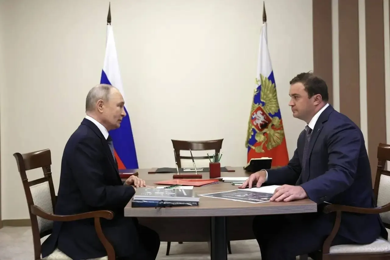 Губернатор сообщил, что к 2028 году в Омске планируют реализовать ряд социально значимых проектов, включая благоустройство набережной Иртыша при участии крупных компаний.