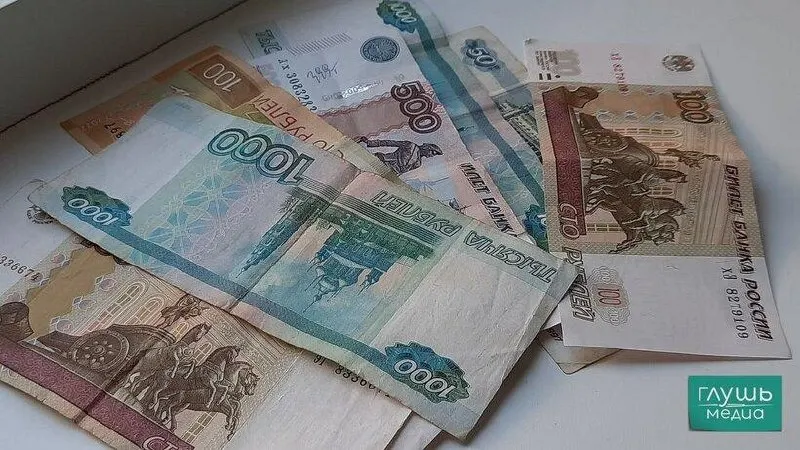 Правительство распоряжением списало региональную задолженность почти на два миллиарда рублей. Освободившиеся средства можно будет направить на ЖКХ, переселение из аварийного жилья, транспорт и инфраструктурные проекты, сообщил премьер.