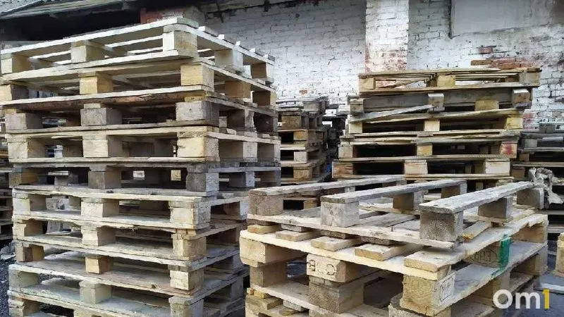 Мэрия объявила аукцион на аренду участка площадью 8 715 м² в 300 м севернее микрорайона; в документах участок предназначен только под склад (код 6.9).
