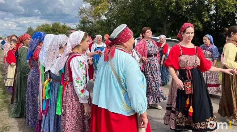 Межрайонный фестиваль казачьей культуры в Одесском районе Омской области: концерт, забеги борзых, скачки и гастрономическая поляна с бесплатной ухой. Начало 25 июля в 12:00.