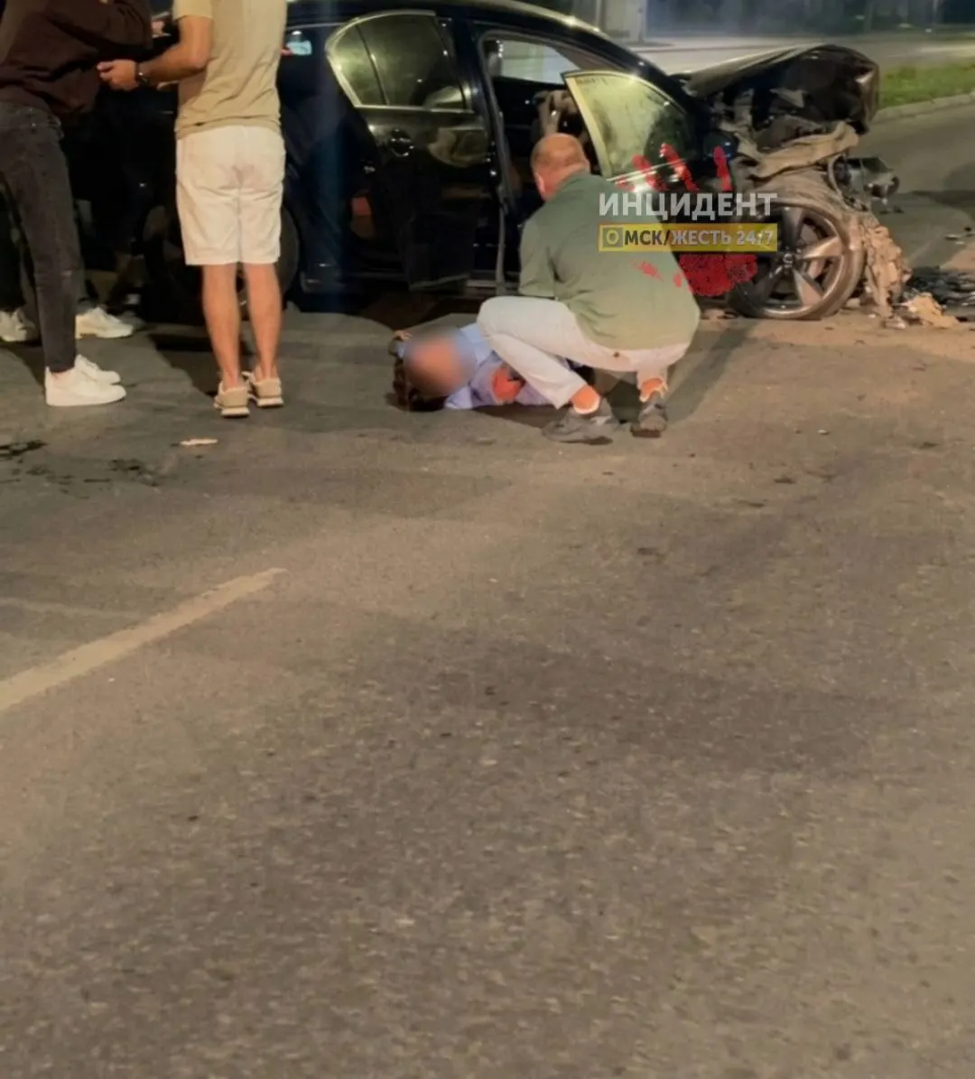 На улице Конева произошло серьёзное ДТП: Toyota и Lexus получили сильные повреждения. Водителей — 19 и 31 года — доставили в больницу, по предварительным данным у них ушибы.