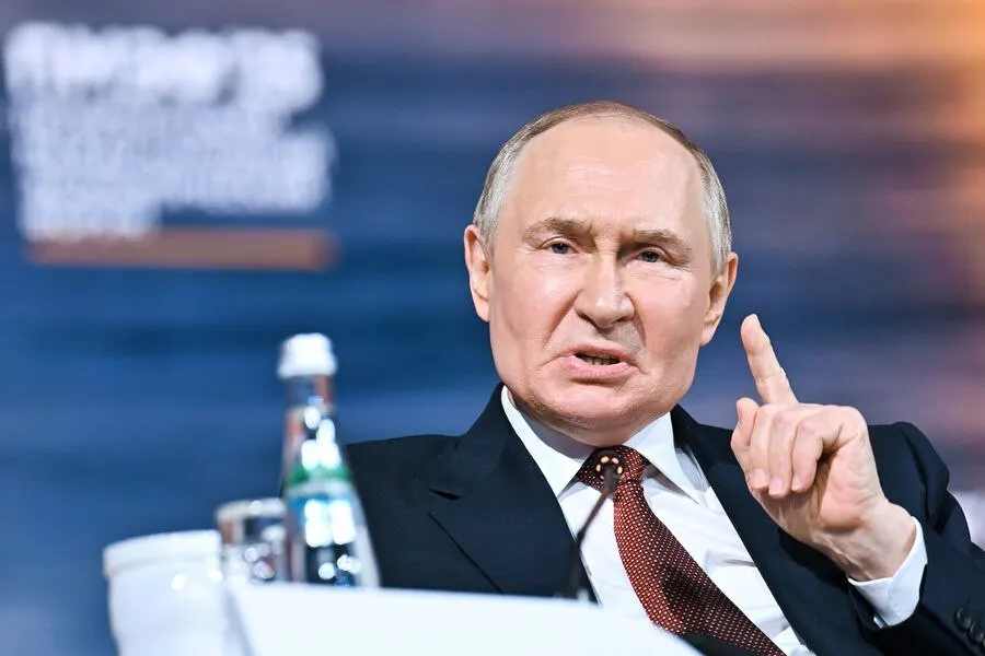 Президент заявил, что перебои с топливом носят временный характер и не отразятся на состоянии экономики; ненефтегазовые доходы бюджета во II квартале выросли на 25%.