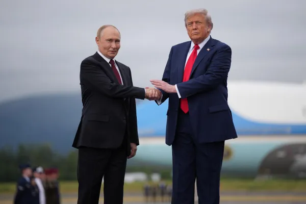 По данным информированных источников, Дональд Трамп намерен обсудить с лидерами Украины и России возможные шаги по прекращению войны; саммит НАТО пройдет 7–8 июля.