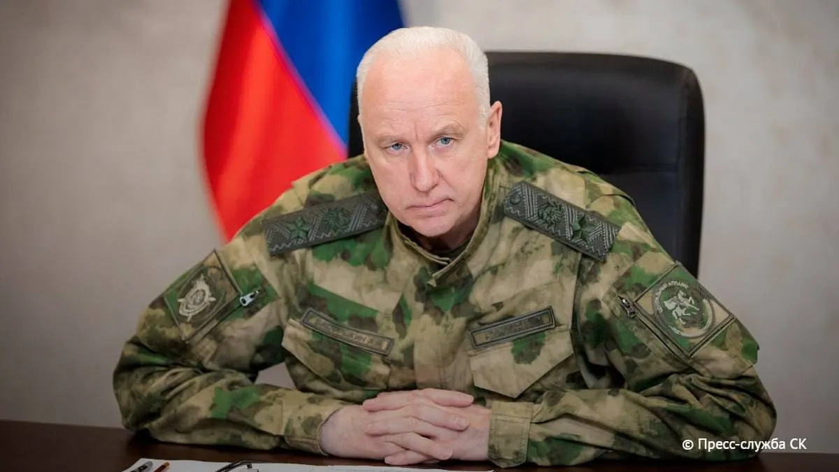 Глава Следственного комитета Александр Бастрыкин заявил, что с начала войны 54 региона России пострадали от атак: погибли 1472 человека, ранены 6754, ущерб превышает 1 трлн рублей.