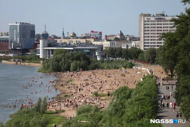Несмотря на многомиллионное благоустройство, купание в реке Иртыш на четырёх городских пляжах остаётся под запретом: вода не соответствует санитарным требованиям, сообщили в городском управлении.