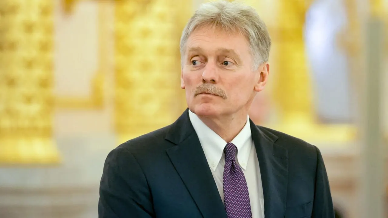 Пресс‑секретарь президента заявил, что привлечение западных стран превратило СВО в открытую войну; он назвал удары по гражданской инфраструктуре террористическими и высказался за переговоры при возможном посредничестве США.
