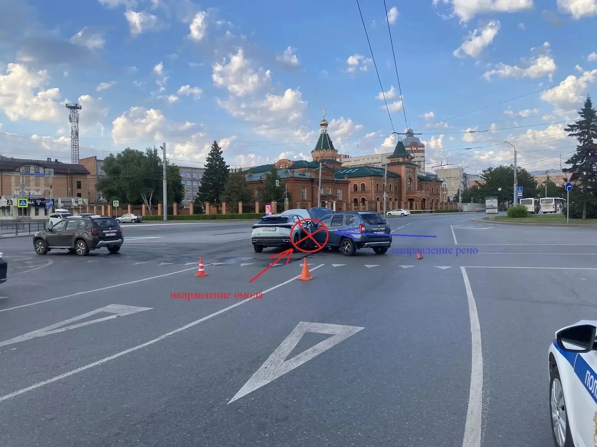 15 июля вечером на перекрёстке в центре города столкнулись Omoda C5 и Renault Duster. В результате пострадали пассажиры «Рено» — 31‑летняя женщина и её годовалая дочь; пострадавшим потребовалась медицинская помощь.