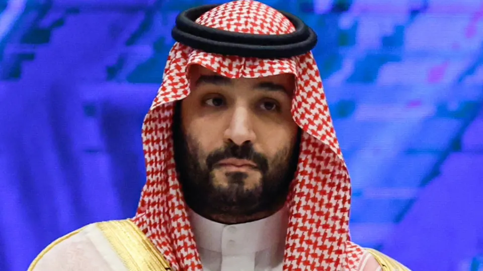 Рияд объявил крупную скидку на августовские поставки Arab Light, что усилило давление на мировые котировки и привело к резкому падению цен на российскую нефть Urals.