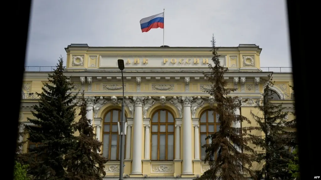 ЦБ расширил перечень криптоактивов, доступных на биржах: установлен лимит для неквалифицированных инвесторов и требования к тестированию рисков.