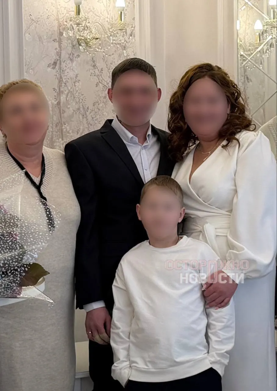 Родственники утверждают, что мужчину принудительно доставили в центр отбора на военную службу по контракту и заставили подписать договор под психологическим давлением; паспорта и военный билет остались дома.