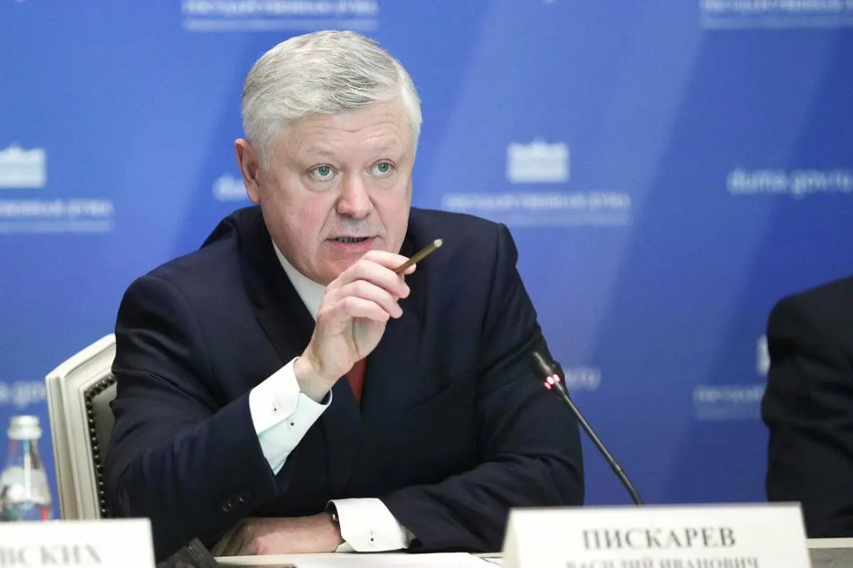 По словам депутата, за рубежом планируют провокации на выборах с участием обученных наблюдателей, цель которых — дискредитация процесса.