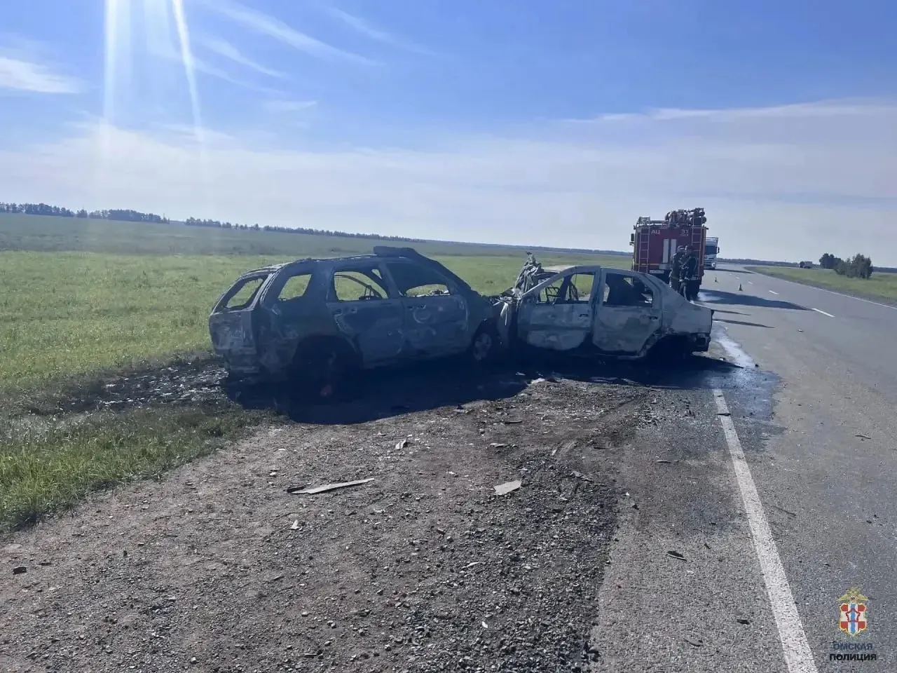 54-летний водитель Kia выехал на встречную полосу и столкнулся с Renault Logan; погиб водитель Renault Logan, водитель Kia госпитализирован. Расследование ведётся.