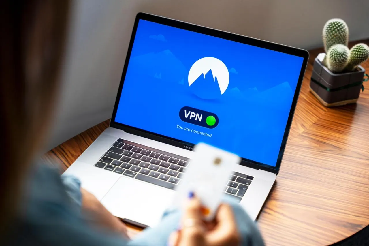 Госорган предлагает ввести постоянный мониторинг IP-адресов в перечне исключений и усилить идентификацию клиентов хостингов для предотвращения обхода блокировок VPN.