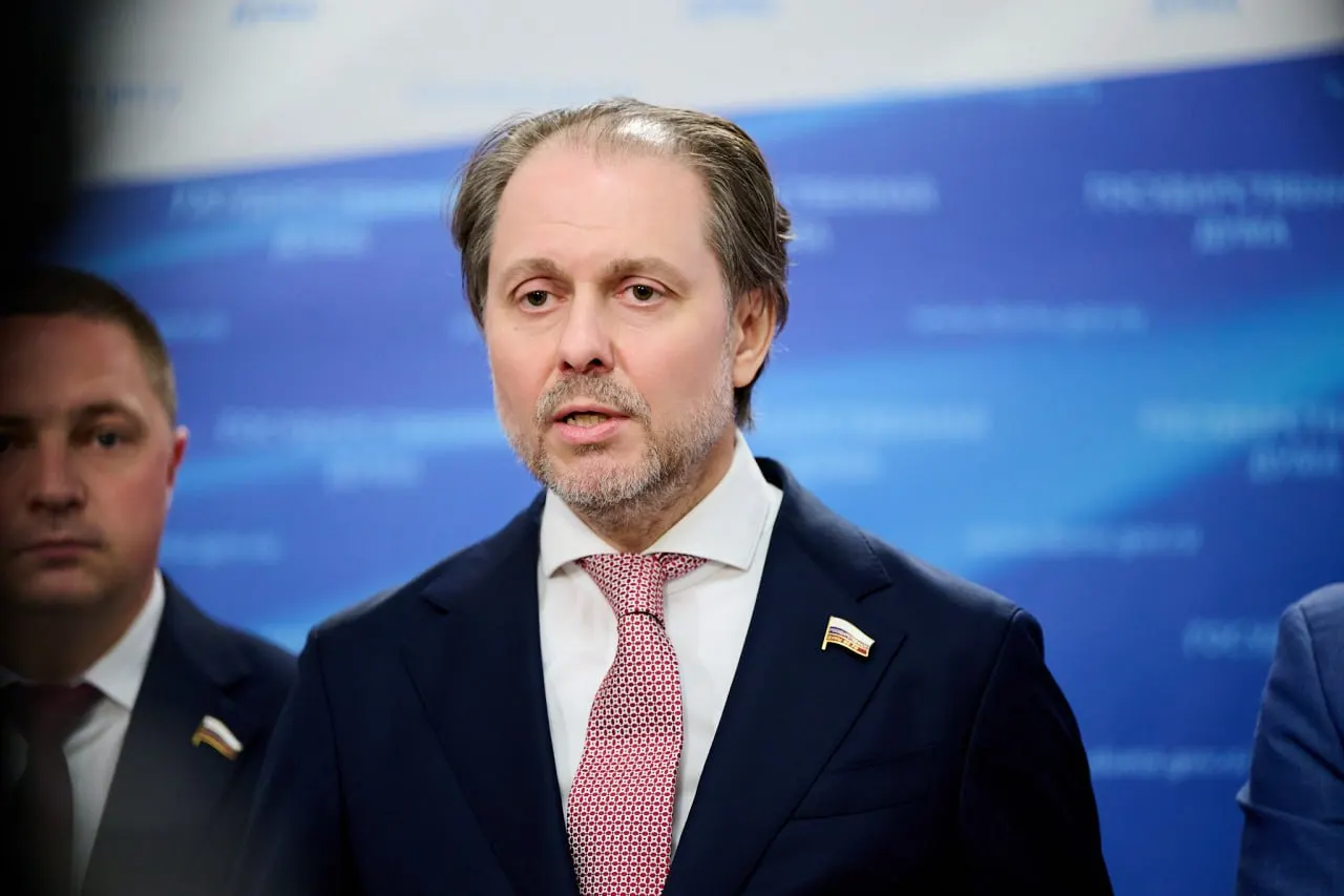 Назначен новый руководитель комитета Госдумы по охране здоровья, который не обладает профильным медицинским образованием; ранее занимал пост в региональной власти и курировал вопросы экономики и госпрограмм.