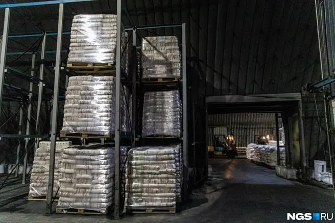 Проект предполагает выпуск до 15 тыс. тонн аминокислот и 1–2 тыс. тонн подкислителей в год; общие вложения — около 300 млн рублей.