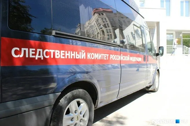 40-летний мужчина подозревается в нападении на своего 70-летнего отца; ранения не менее пяти ножевых.