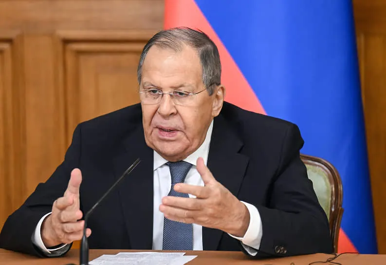 Министр иностранных дел сообщил, что информационная война вокруг спецоперации в Украине будет продолжаться и усиливаться.