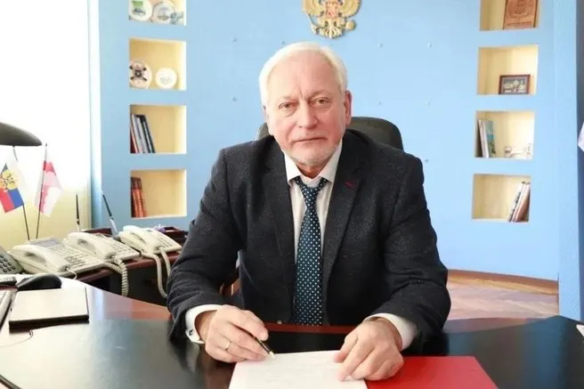 Глава округа уходит с должности, занимаемой с марта 2022 года; временные полномочия главы округа будут возложены на Артура Файкова.