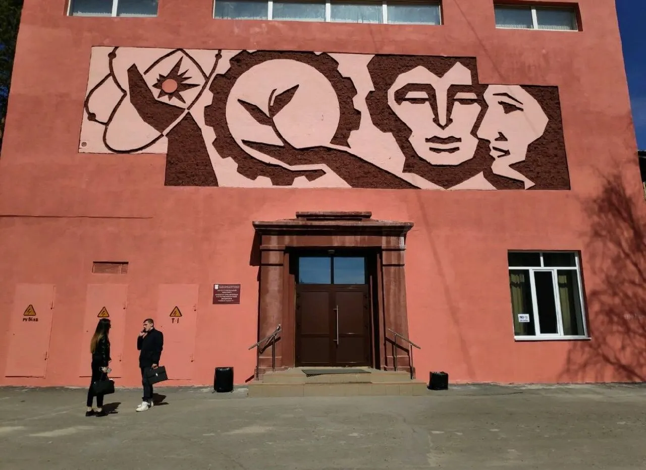 Обследование стен и оценка их состояния определят возможность сохранения изображения; итог примут после запланированных на следующий год работ.