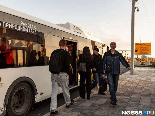 Стоимость проезда по безналичному расчёту вырастет с 40 до 42 рублей, наличными — с 47 до 49 рублей; изменения вступят в силу 1 января 2027 года.