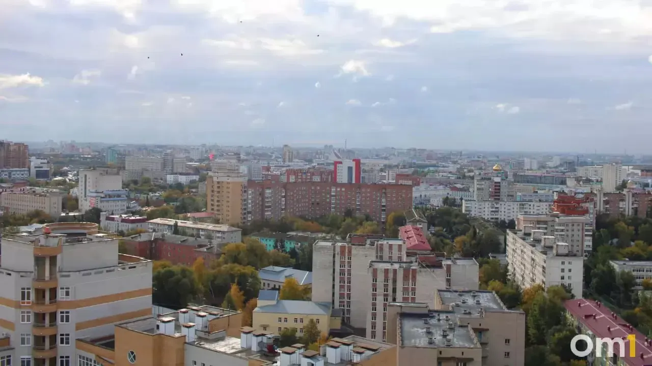 Правительство Омской области заявило, что утверждения о якобы готовящихся проверках крыш и размещении систем ПВО не соответствуют действительности.