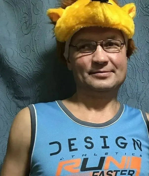 39-летний мужчина, единственный опекун троих несовершеннолетних, был задержан на остановке и принудительно направлен на военную службу. Родственники ведут попытки обжаловать решение.